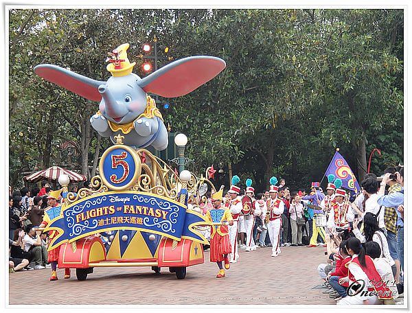 春遊香江☺香港迪士尼樂園飛躍奇妙五周年 飛天巡遊