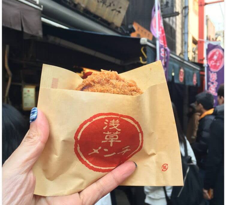 東京淺草|街頭小吃-淺草メンチ炸肉餅/豐福和牛咖哩麵包/花月堂波蘿麵包/PAKUPAKU超便宜便當